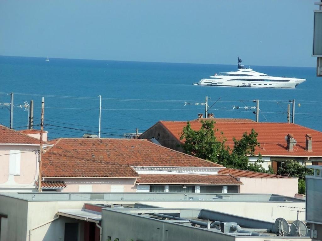 Appartement Vue Mer Acces Plage Antibes Exterior photo